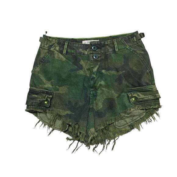Free People womens commander cutoff camo khaki combo print green shorts size 2 - Picture 2 of 14